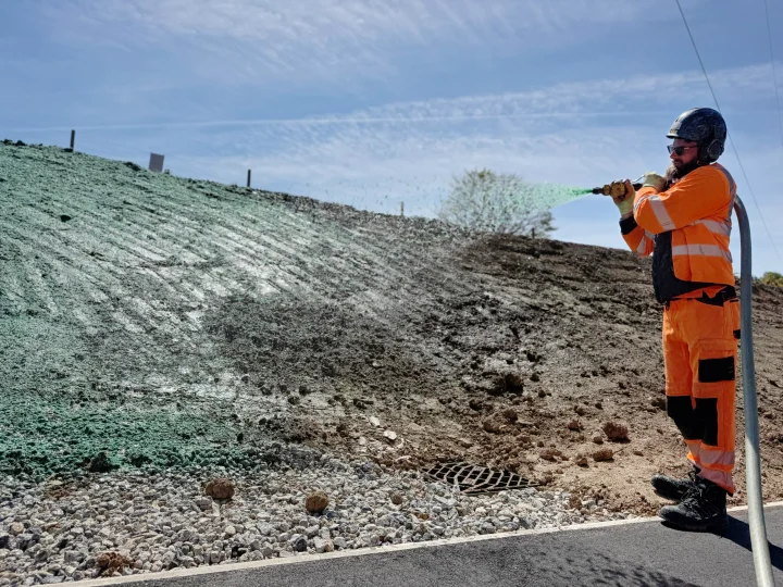 Roadside hydroseeding